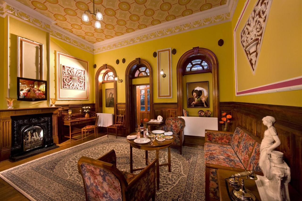 Welcomheritage Fernhills Royal Palace Ooty Exterior photo