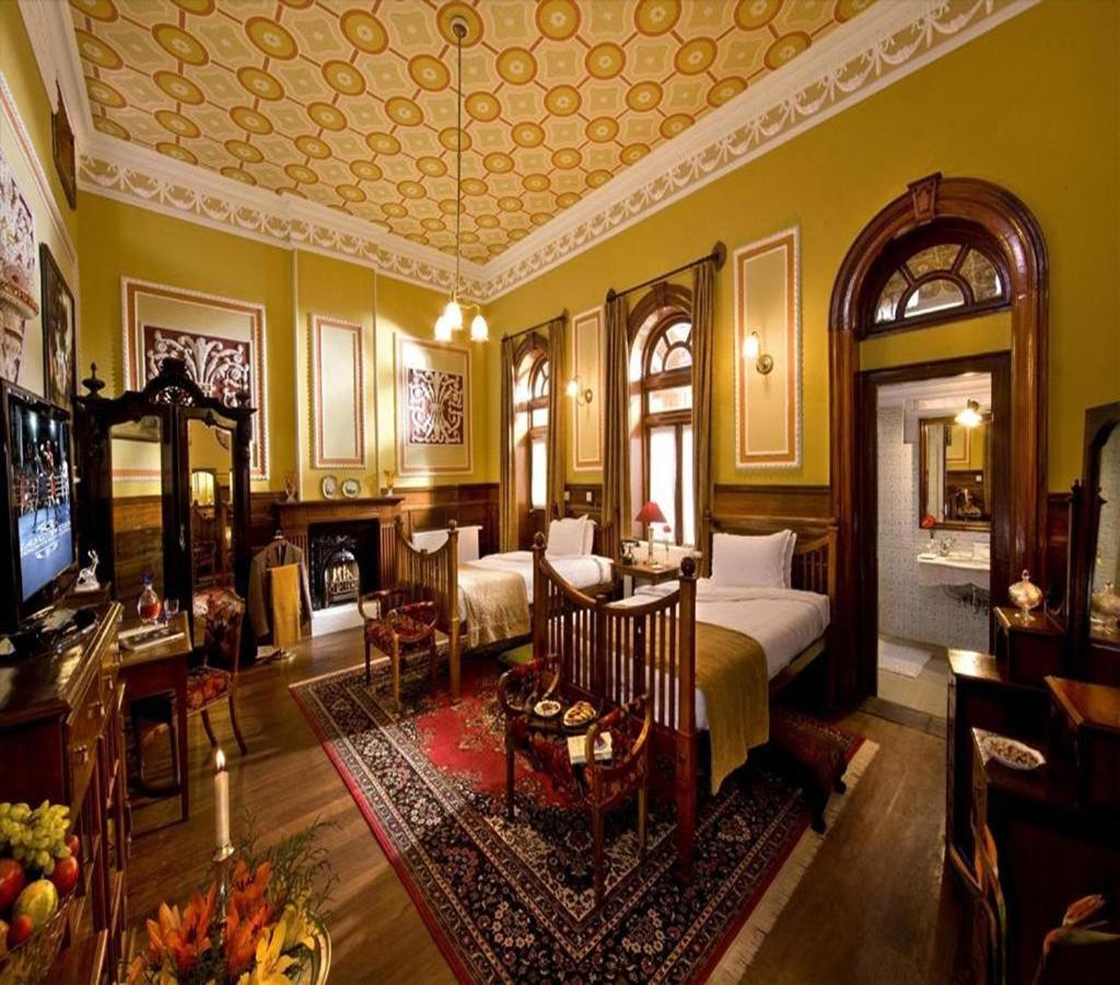 Welcomheritage Fernhills Royal Palace Ooty Exterior photo